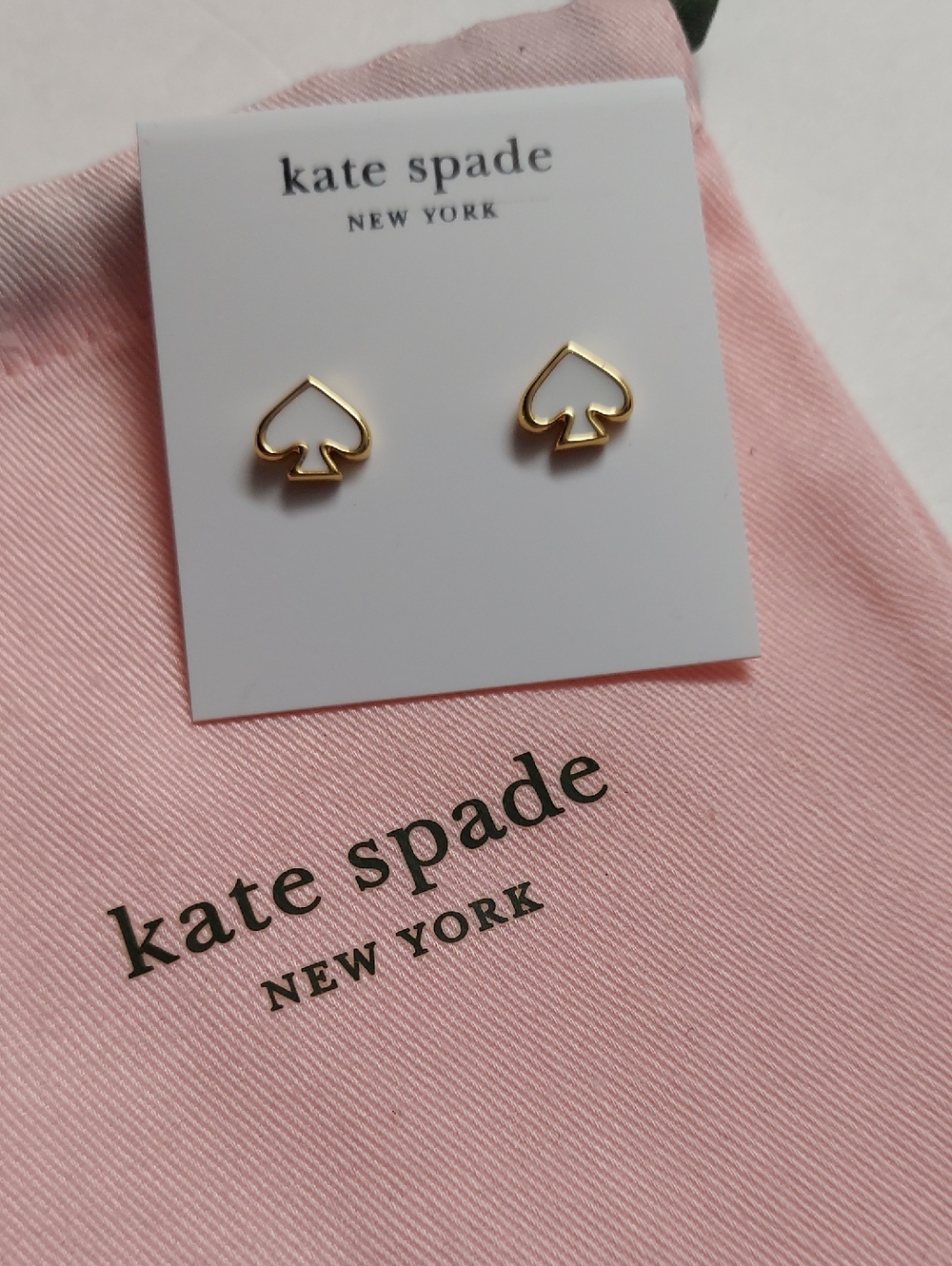 kate spade  New York So Spade  gold heart outline stud earrings  NWOT